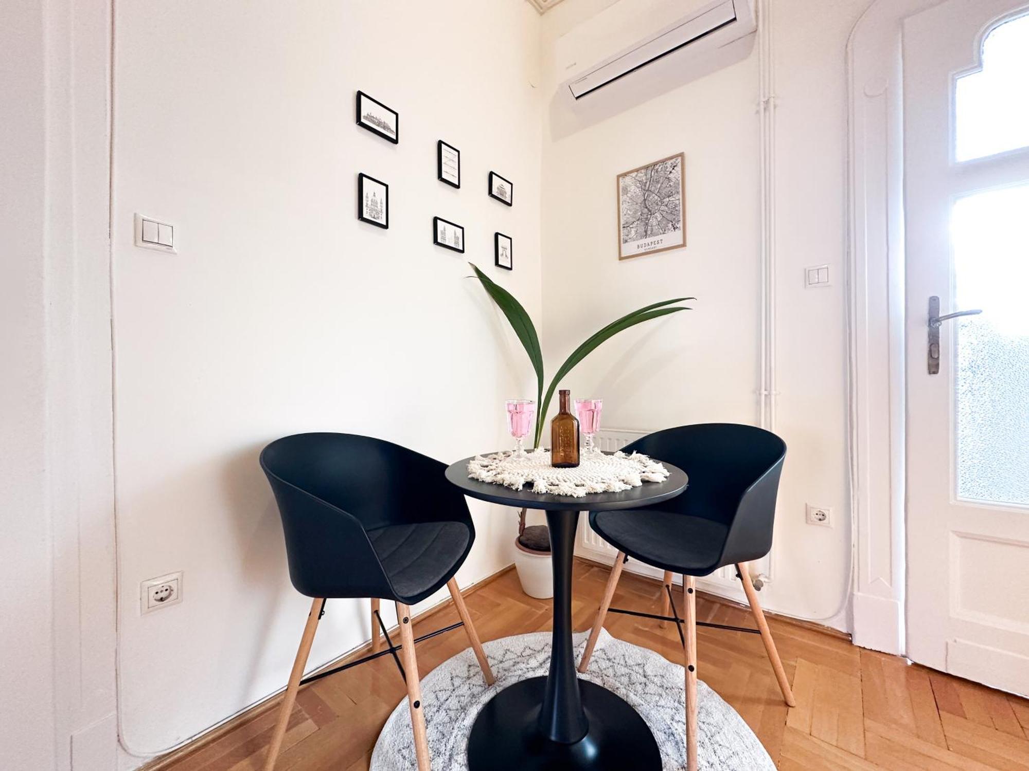 Kiraly Levente - Center Location Ac Appartement *